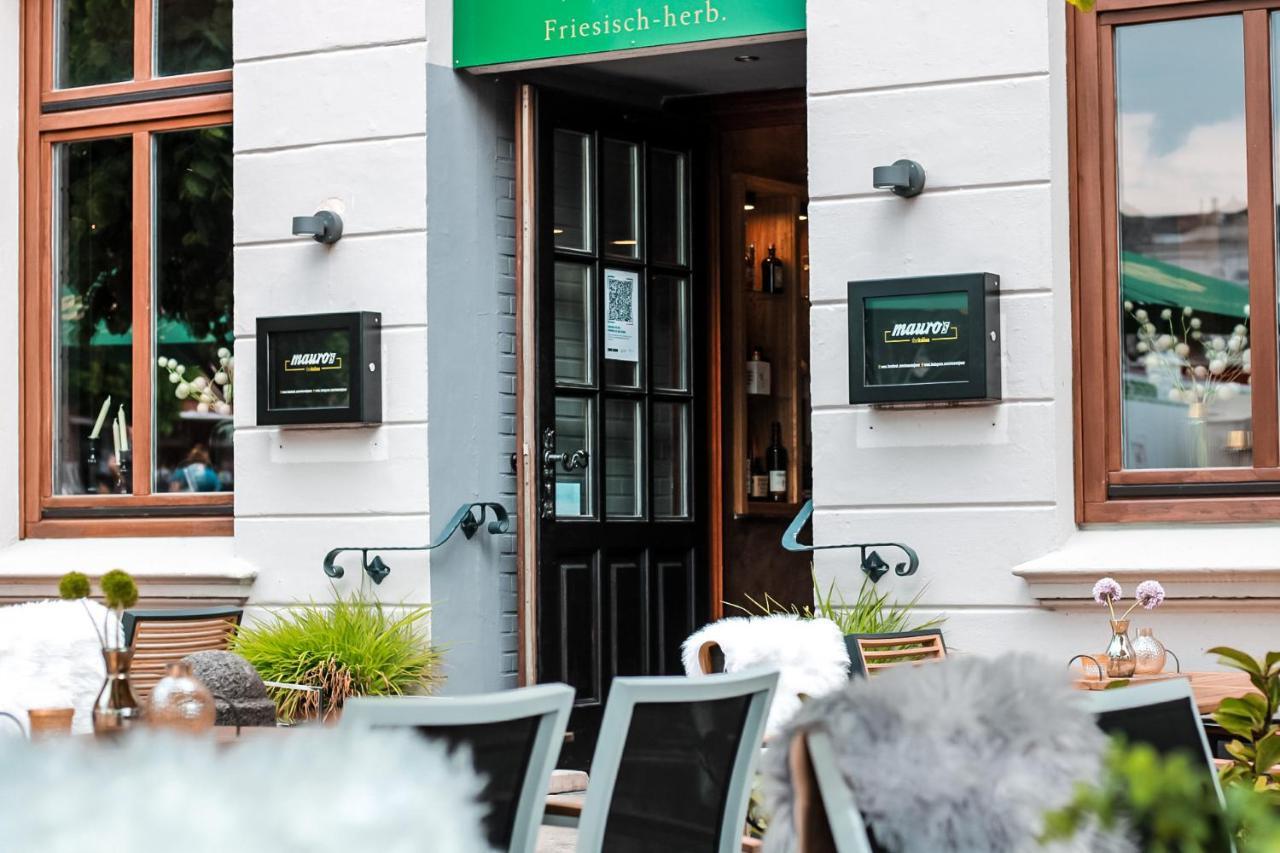 Hotel Schwarzer Adler Jever Exterior foto